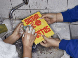 kniha Snaha je patrná divadla Vosto 5